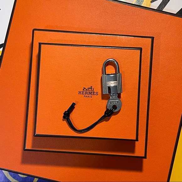 Hermès Palladium Cadena Padlock & Key #100 - Picture 14 of 14